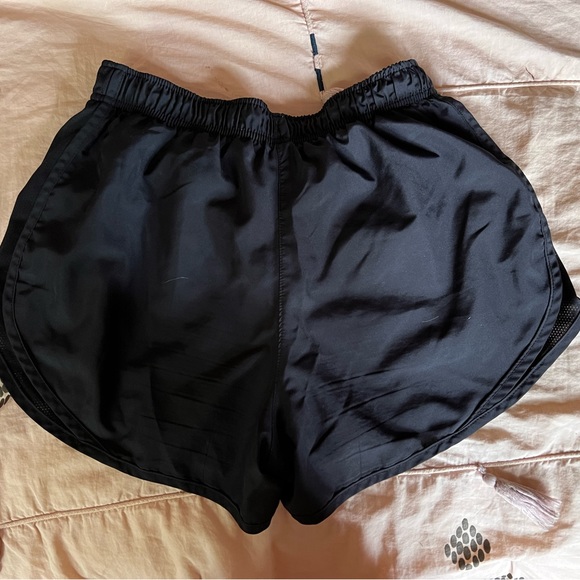 Black Nike shorts - S - Picture 2 of 3